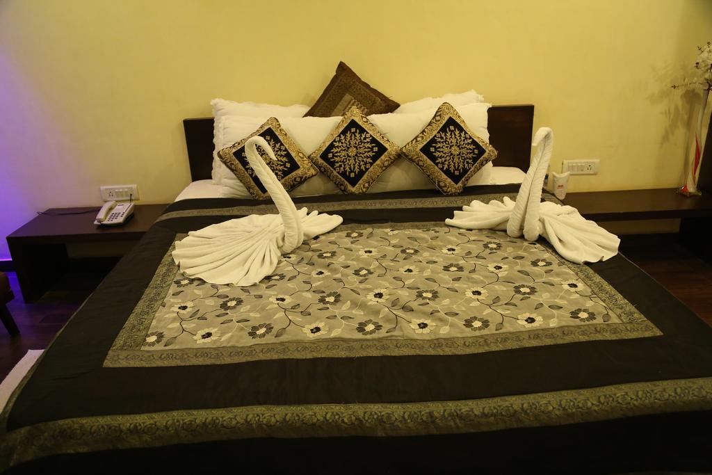 Meuse Jupiter Business And Luxury Hotel Нашик Номер фото