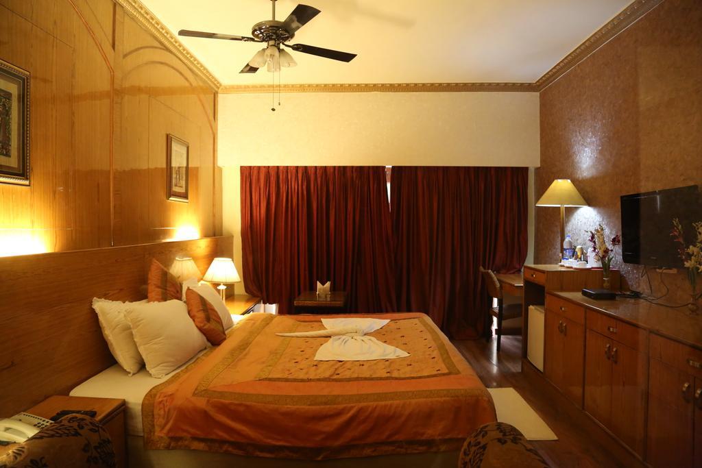 Meuse Jupiter Business And Luxury Hotel Нашик Номер фото